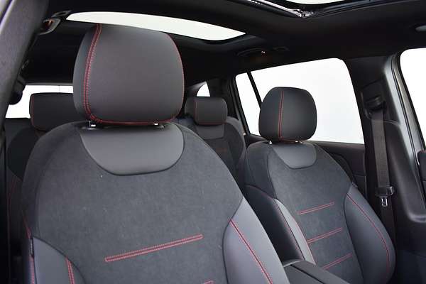 2024 Mercedes-Benz GLB-Class GLB200 X247