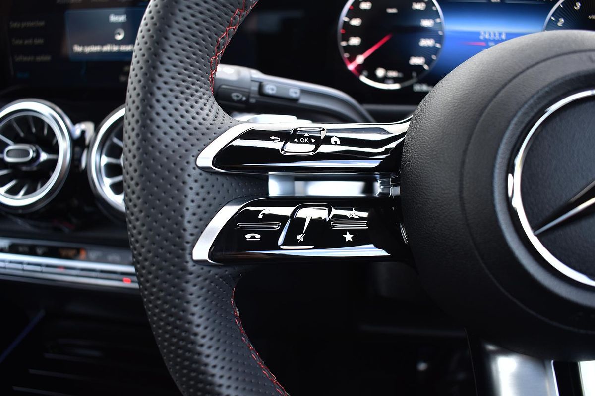 2024 Mercedes-Benz GLB-Class GLB200 X247