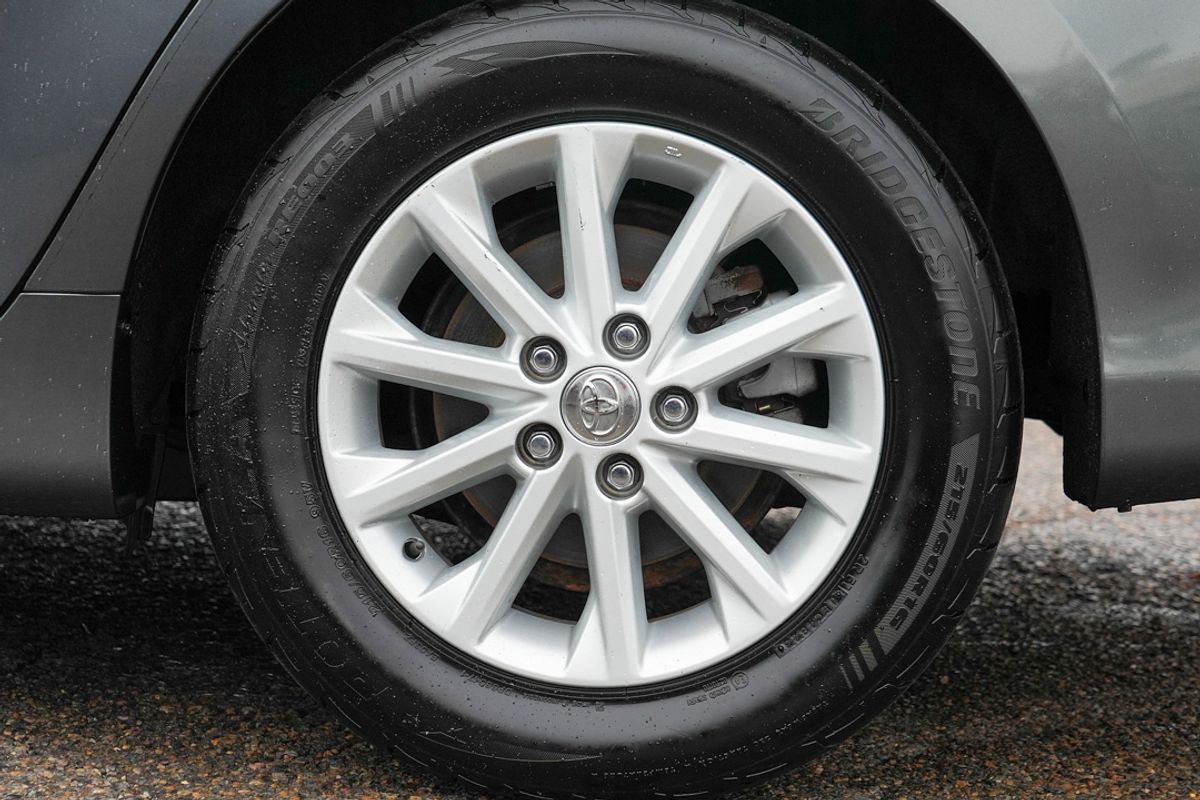 2013 Toyota Camry Hybrid H AVV50R