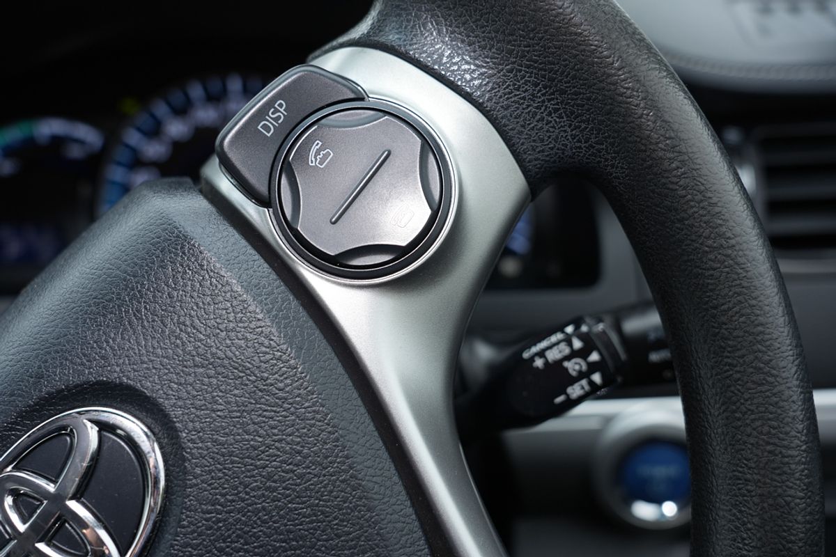 2013 Toyota Camry Hybrid H AVV50R