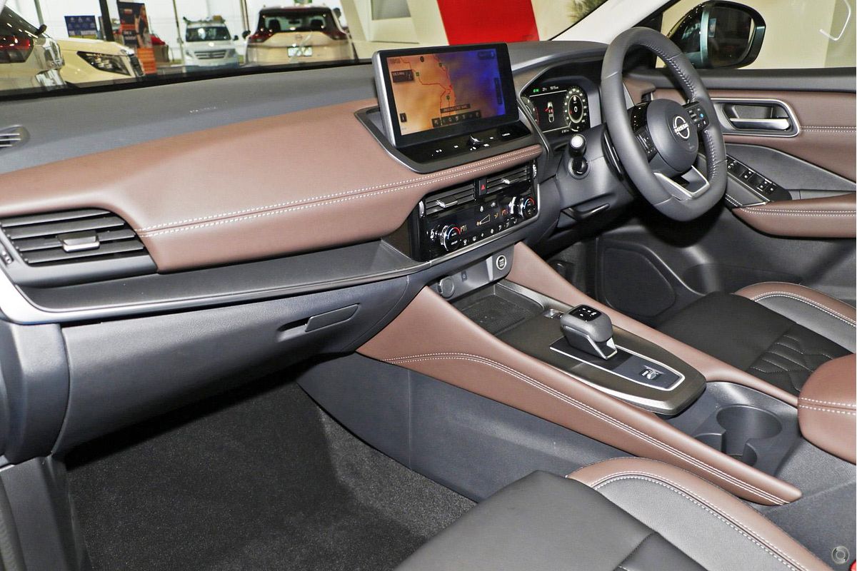 2025 Nissan QASHQAI Ti J12