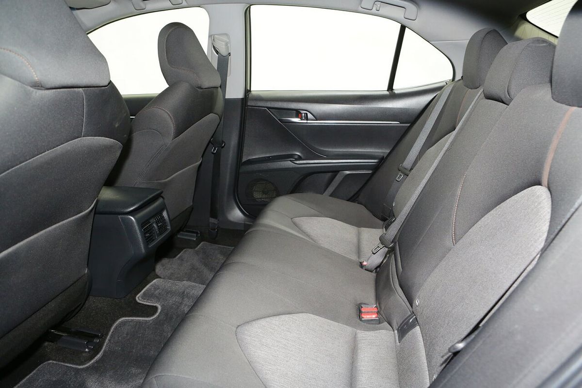2018 Toyota Camry Ascent AXVH71R