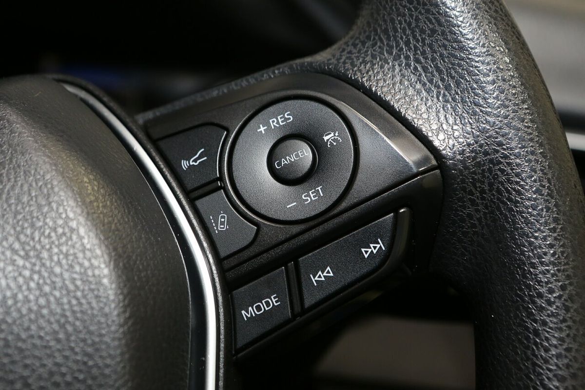 2018 Toyota Camry Ascent AXVH71R