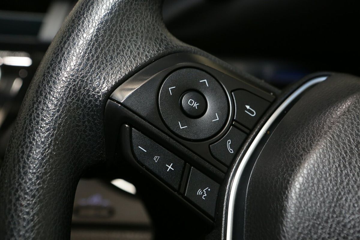 2018 Toyota Camry Ascent AXVH71R