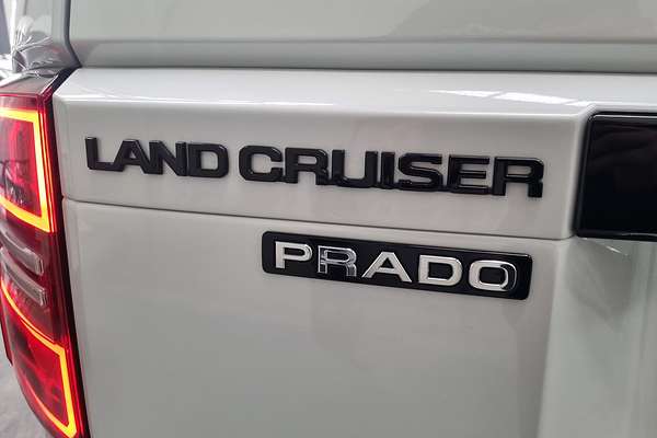 2024 Toyota Landcruiser Prado Kakadu GDJ251R