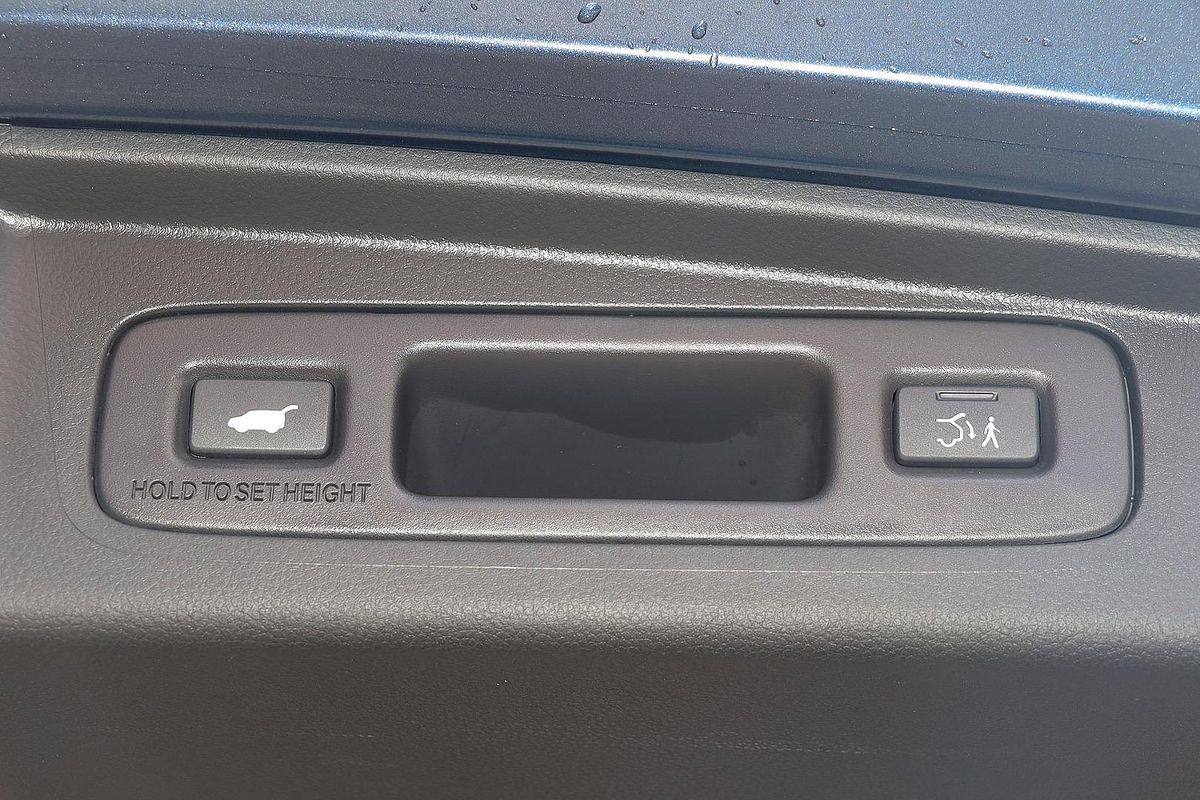 2023 Honda CR-V VTi LX AWD RW