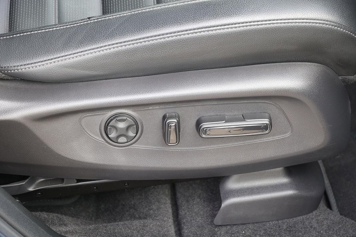 2023 Honda CR-V VTi LX AWD RW
