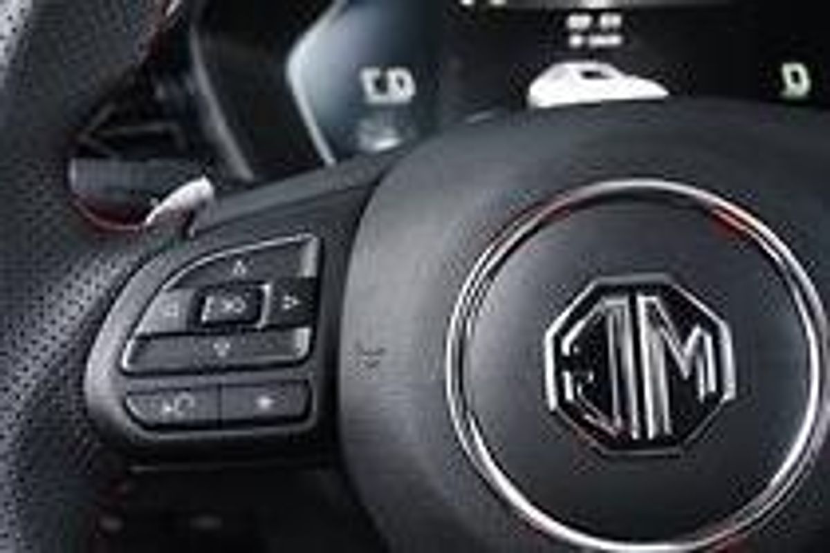 2024 MG MG5 Essence