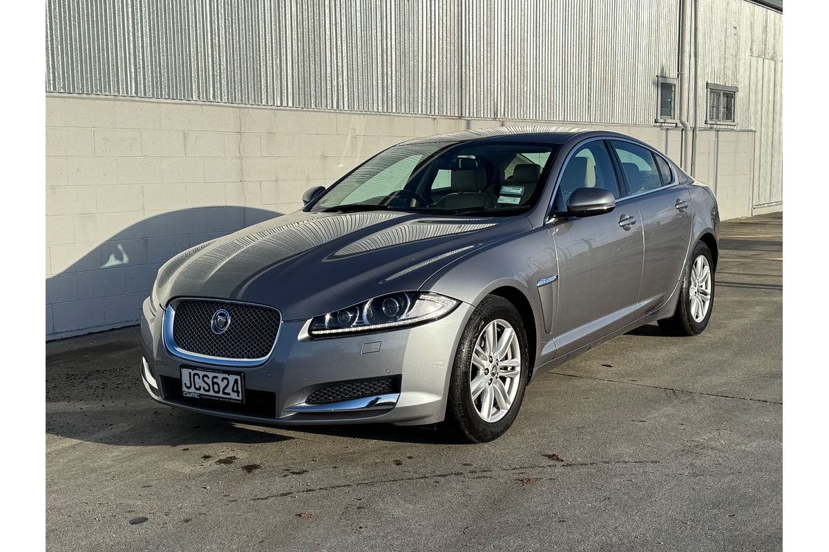 2013 Jaguar XF LUXURY V6 D AUTO
