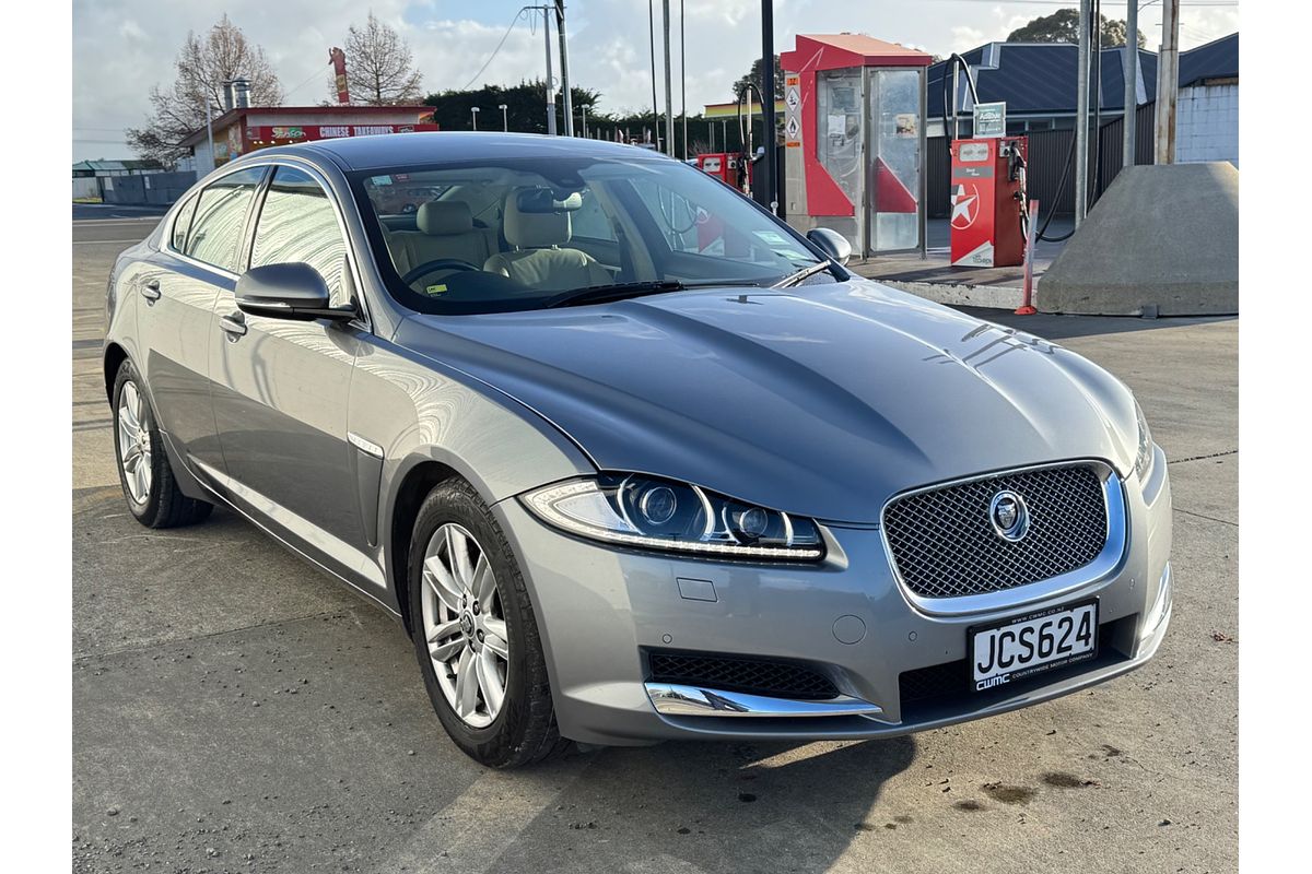 2013 Jaguar XF LUXURY V6 D AUTO
