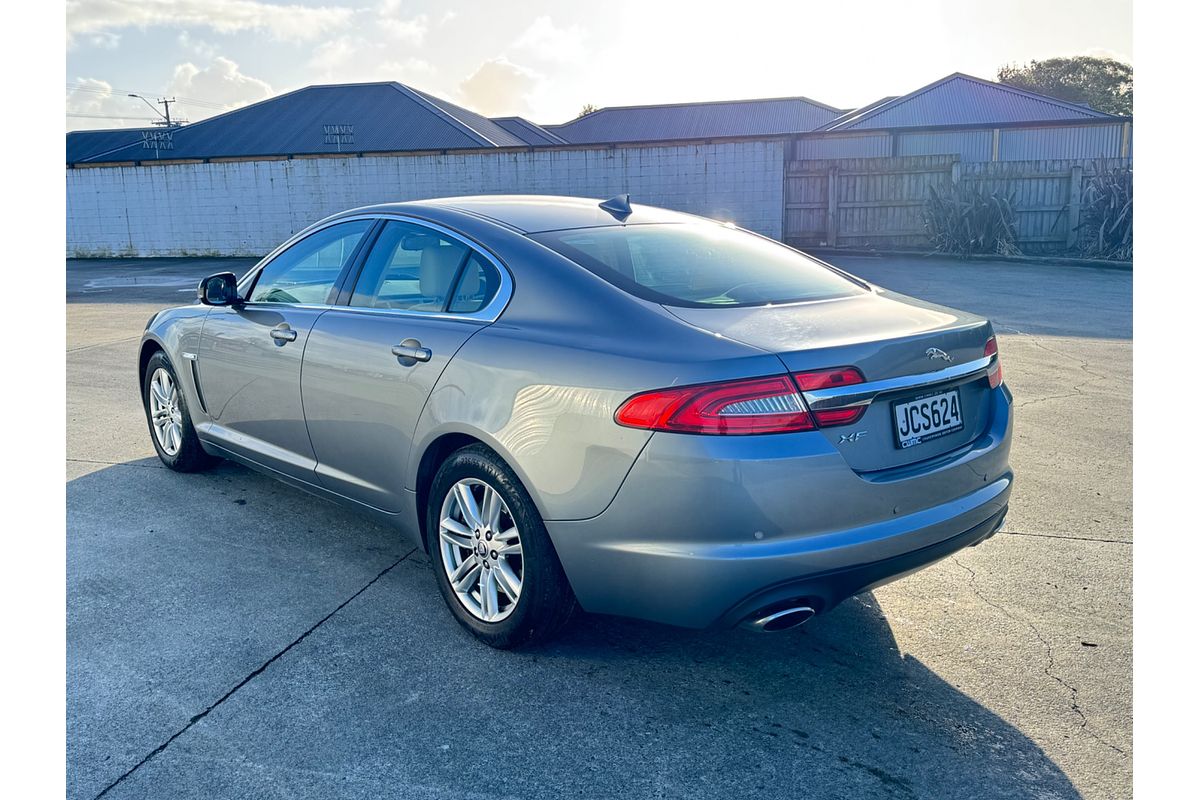 2013 Jaguar XF LUXURY V6 D AUTO