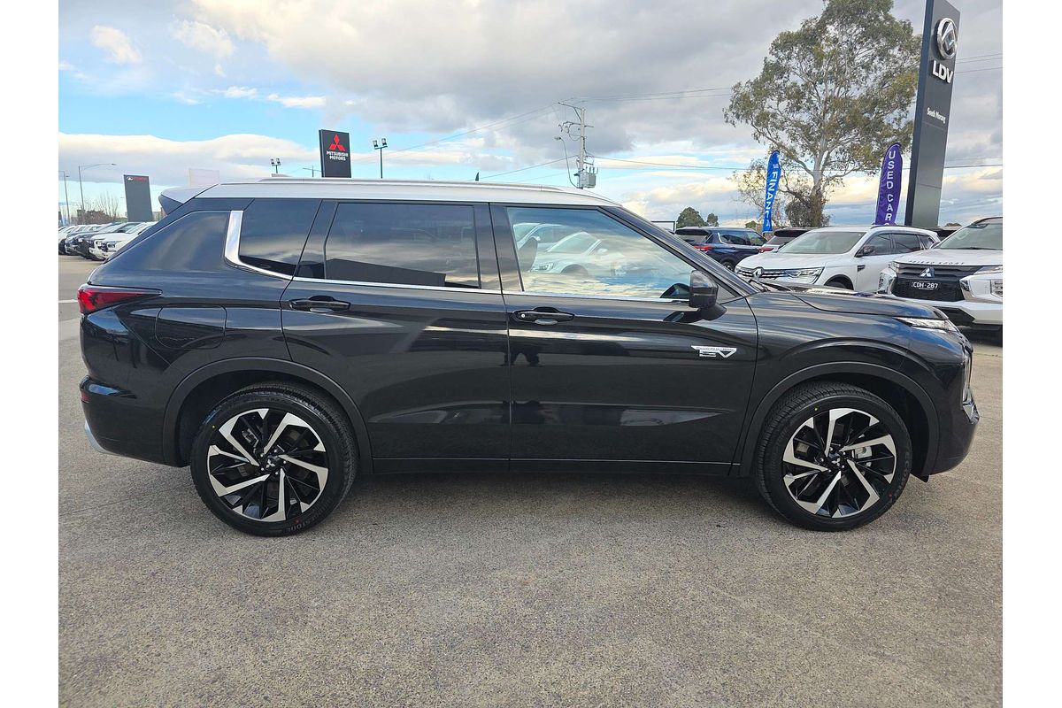 2025 Mitsubishi Outlander PHEV Exceed Tourer ZM