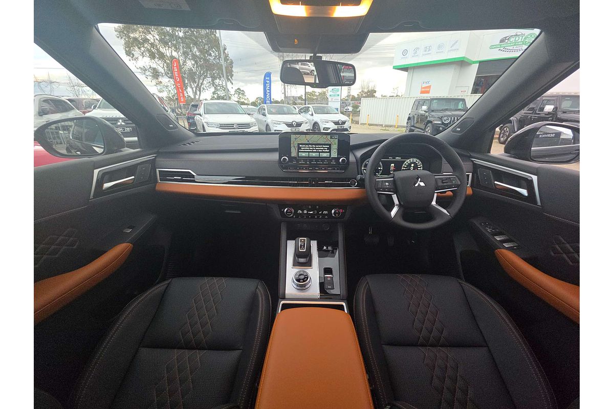 2025 Mitsubishi Outlander PHEV Exceed Tourer ZM