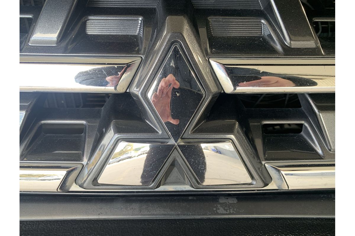 2019 Mitsubishi Pajero GLS Leather Option NX