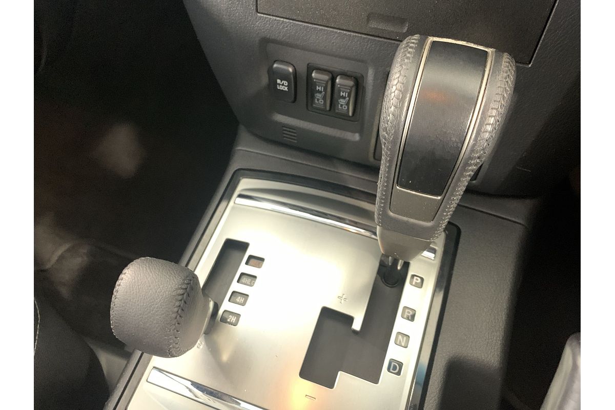 2019 Mitsubishi Pajero GLS Leather Option NX