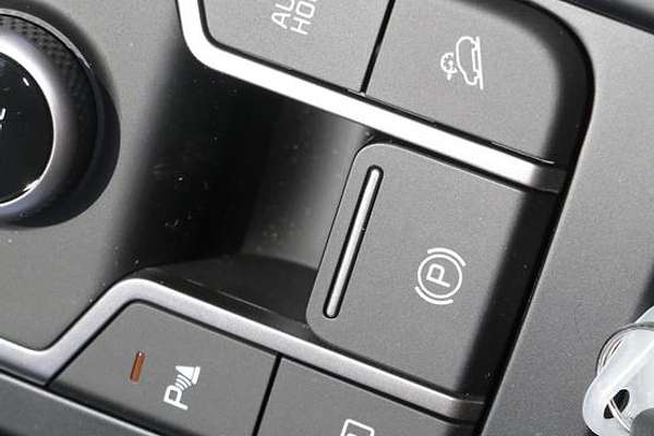 2025 Kia Sorento S MQ4 PE