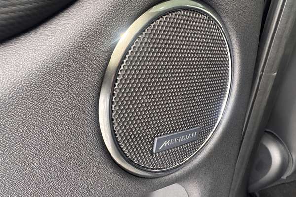 2025 Land Rover Discovery Sport P250 Dynamic SE L550