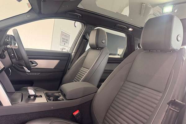 2025 Land Rover Discovery Sport P250 Dynamic SE L550