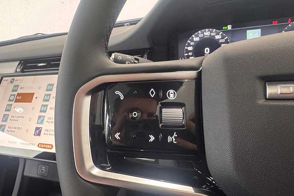 2025 Land Rover Discovery Sport P250 Dynamic SE L550