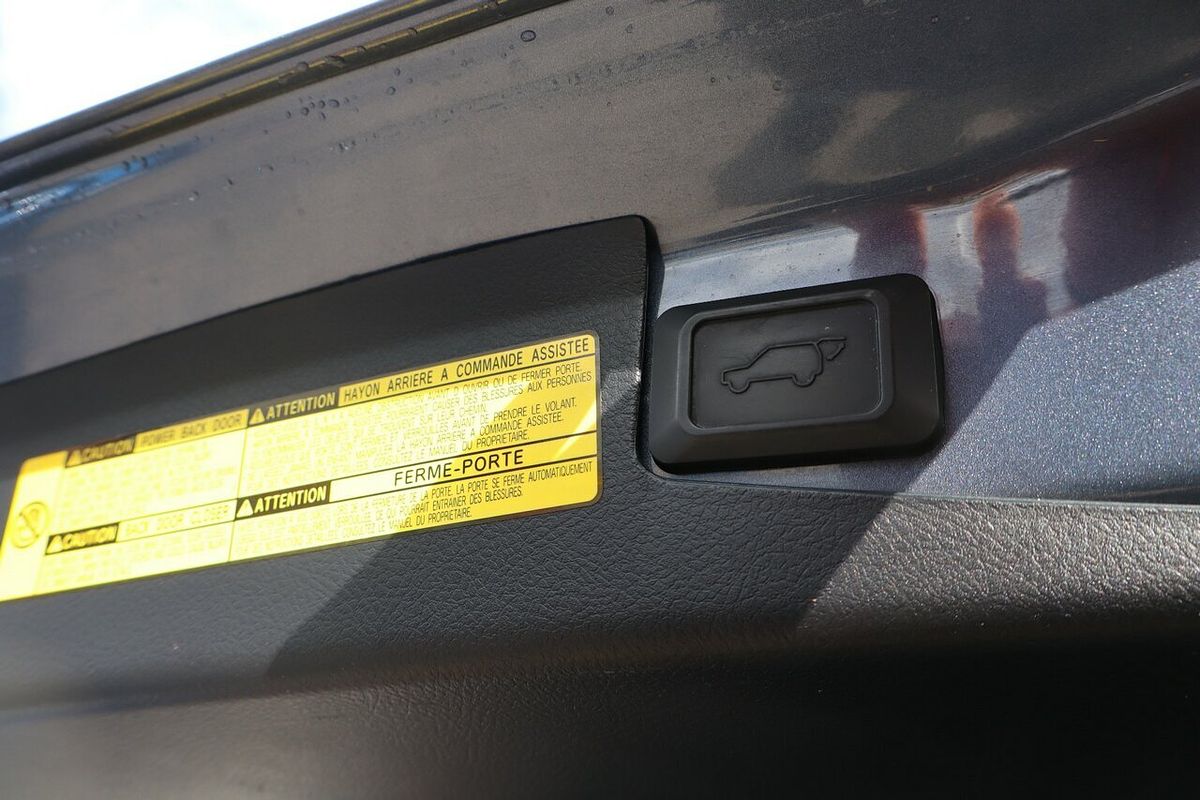 2012 Toyota Kluger Grande GSU40R