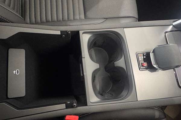 2025 Land Rover Discovery Sport P250 Dynamic SE L550
