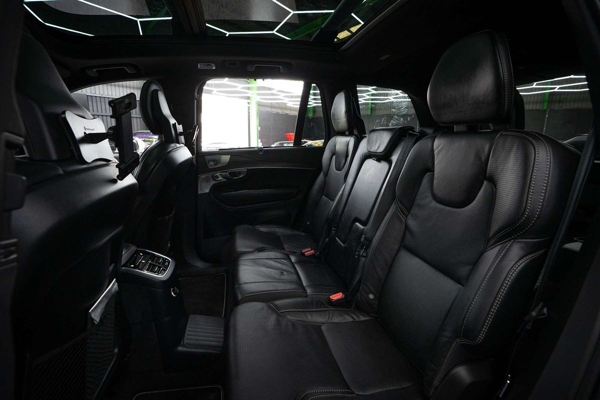 2020 Volvo XC90 T8 R-Design