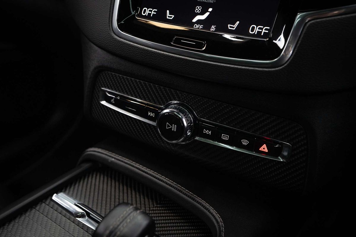 2020 Volvo XC90 T8 R-Design