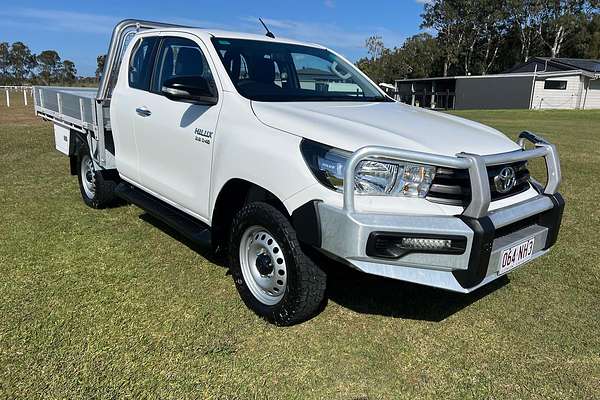 2016 Toyota Hilux SR GUN126R 4X4