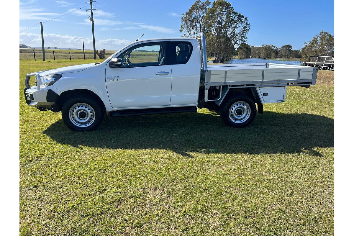 2016 Toyota Hilux SR GUN126R 4X4