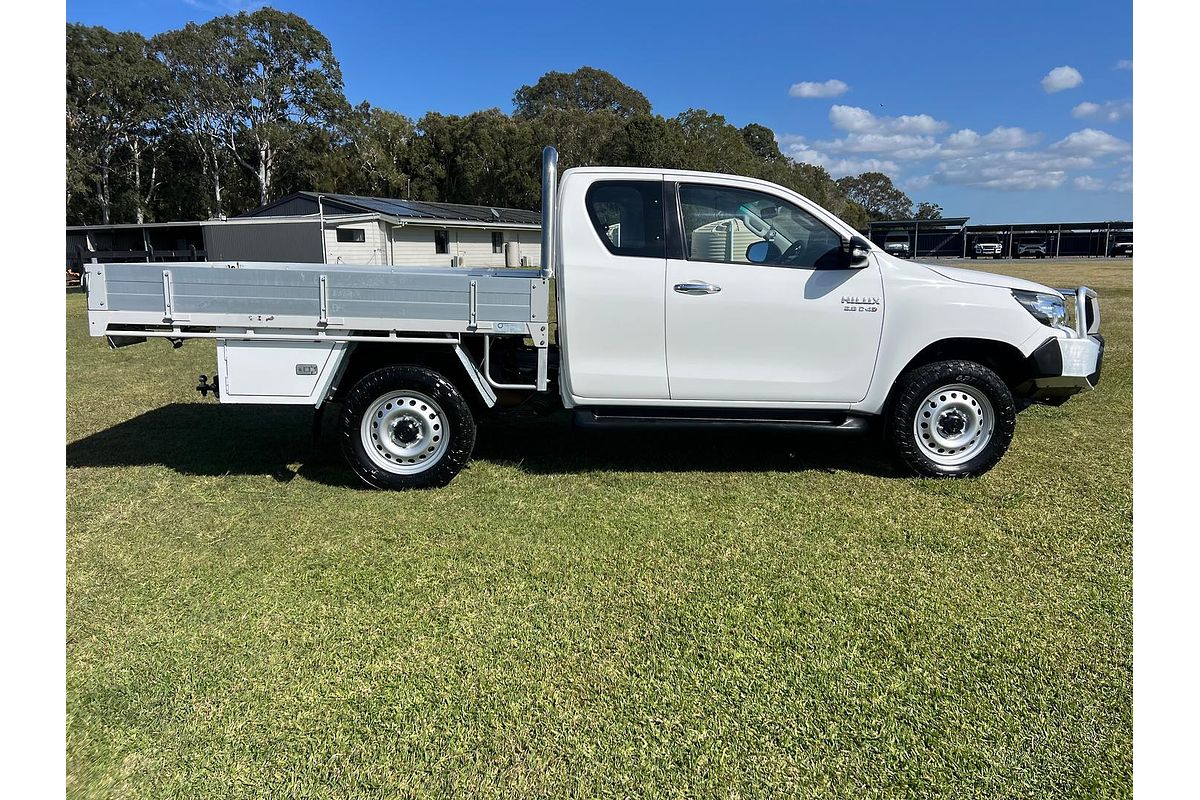 2016 Toyota Hilux SR GUN126R 4X4