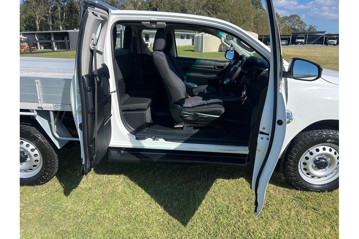 2016 Toyota Hilux SR GUN126R 4X4