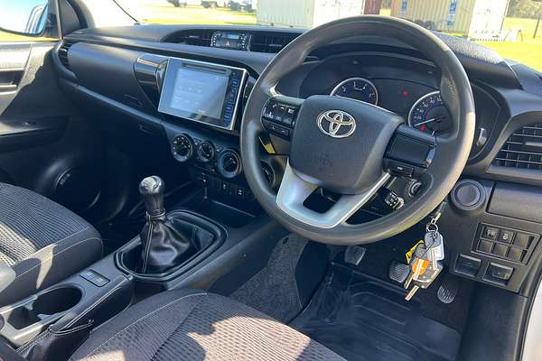2016 Toyota Hilux SR GUN126R 4X4