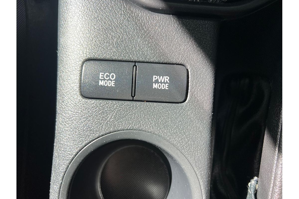 2016 Toyota Hilux SR GUN126R 4X4