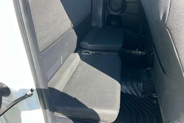 2016 Toyota Hilux SR GUN126R 4X4