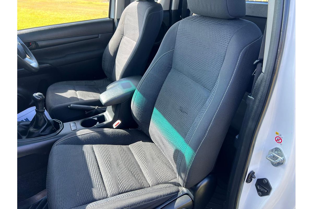 2016 Toyota Hilux SR GUN126R 4X4
