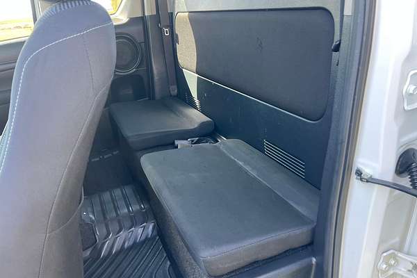 2016 Toyota Hilux SR GUN126R 4X4
