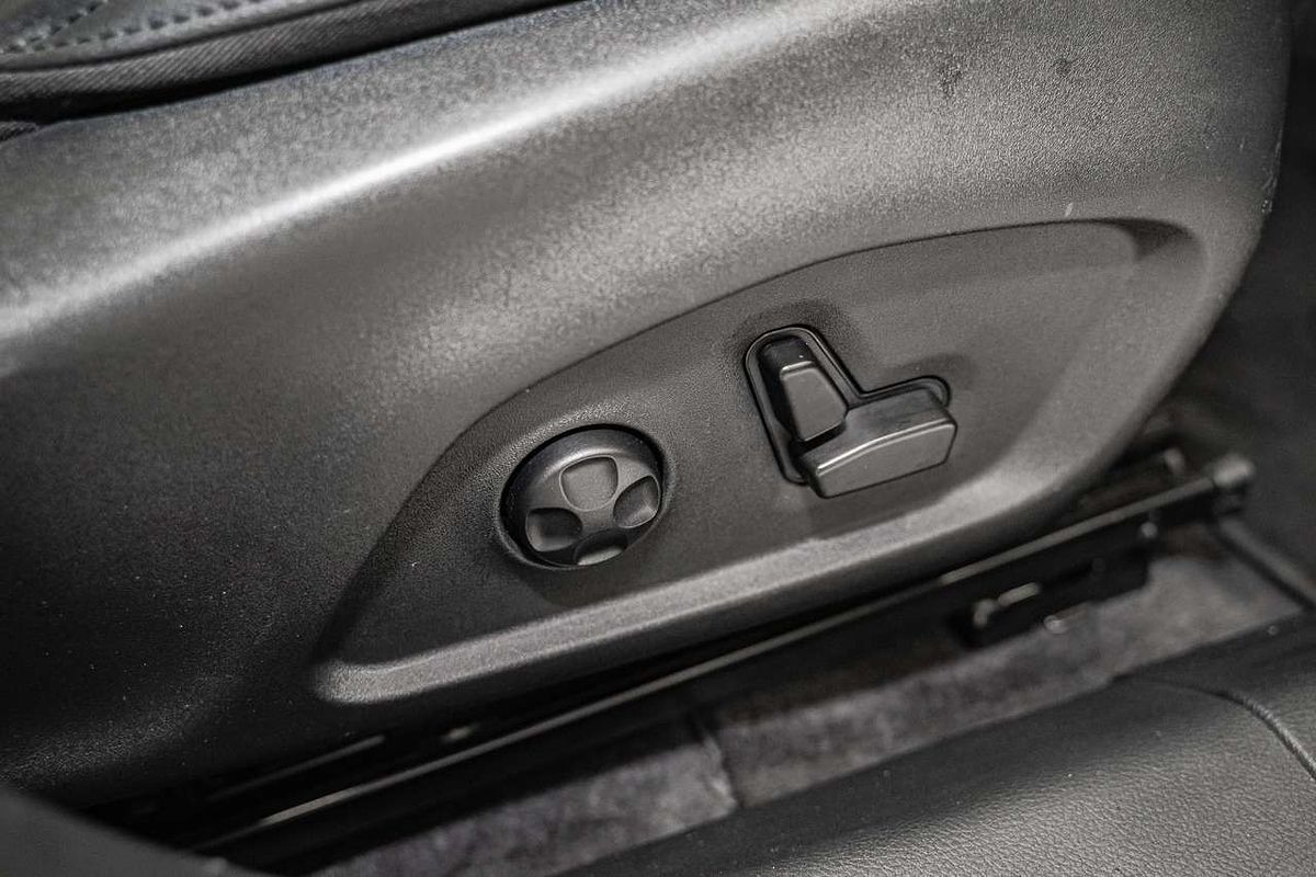 2022 Jeep Compass S-Limited M6