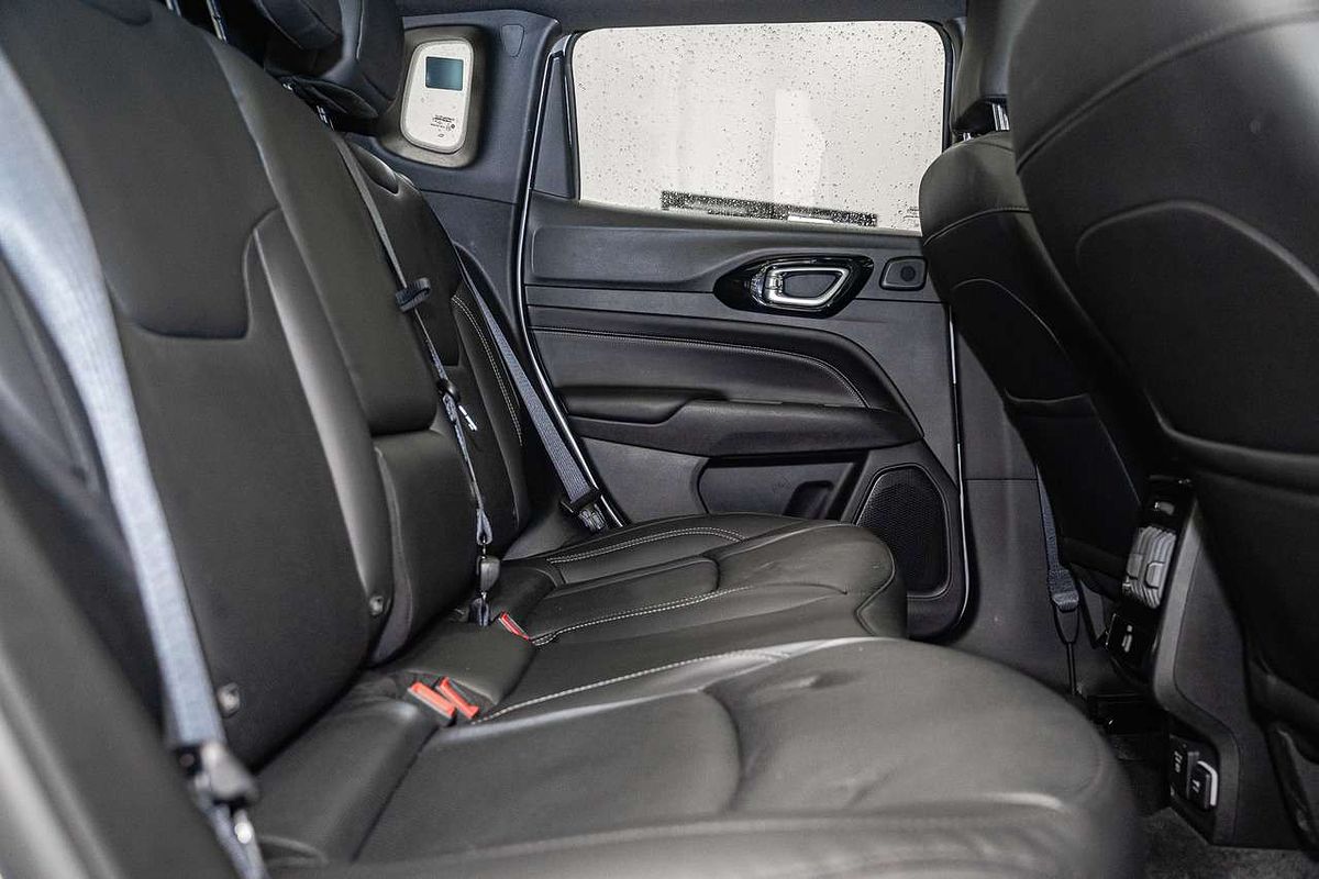 2022 Jeep Compass S-Limited M6