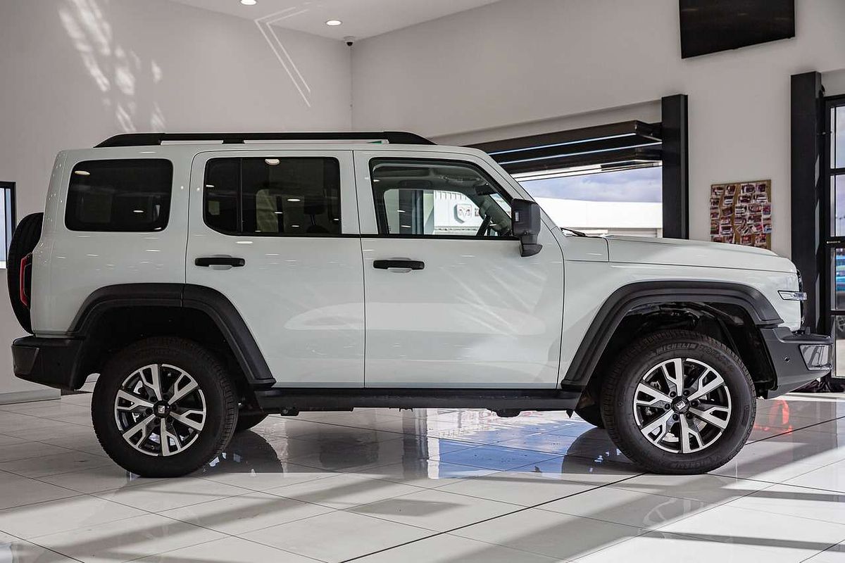 2024 GWM Tank 300 Ultra Hybrid P01
