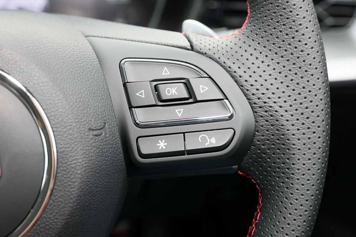 2024 MG MG5 Essence