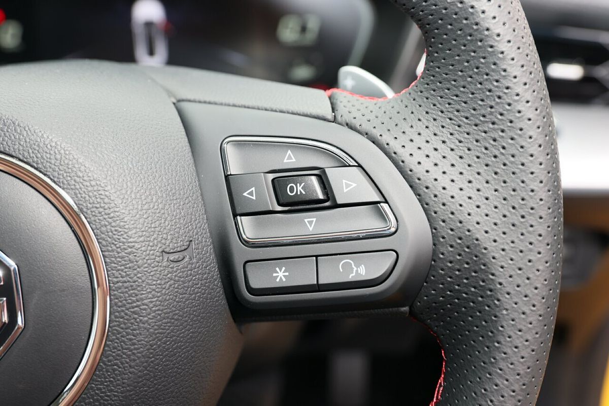 2024 MG MG5 Essence