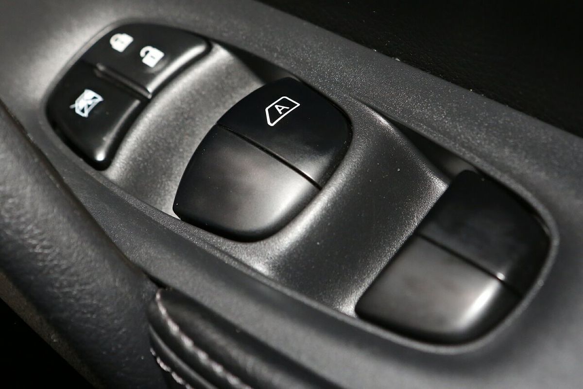 2015 Nissan X-TRAIL ST-L T32