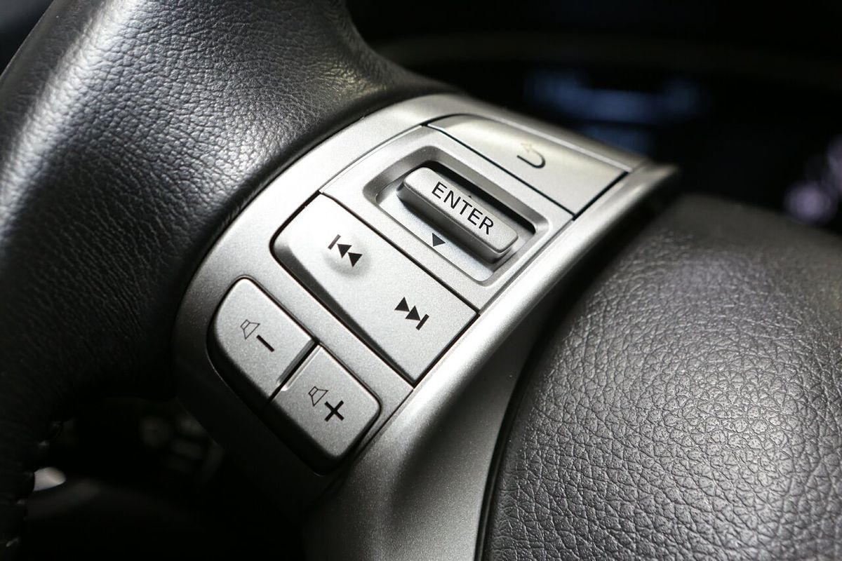 2015 Nissan X-TRAIL ST-L T32