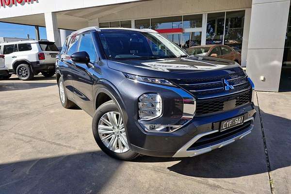 2023 Mitsubishi Outlander LS ZM