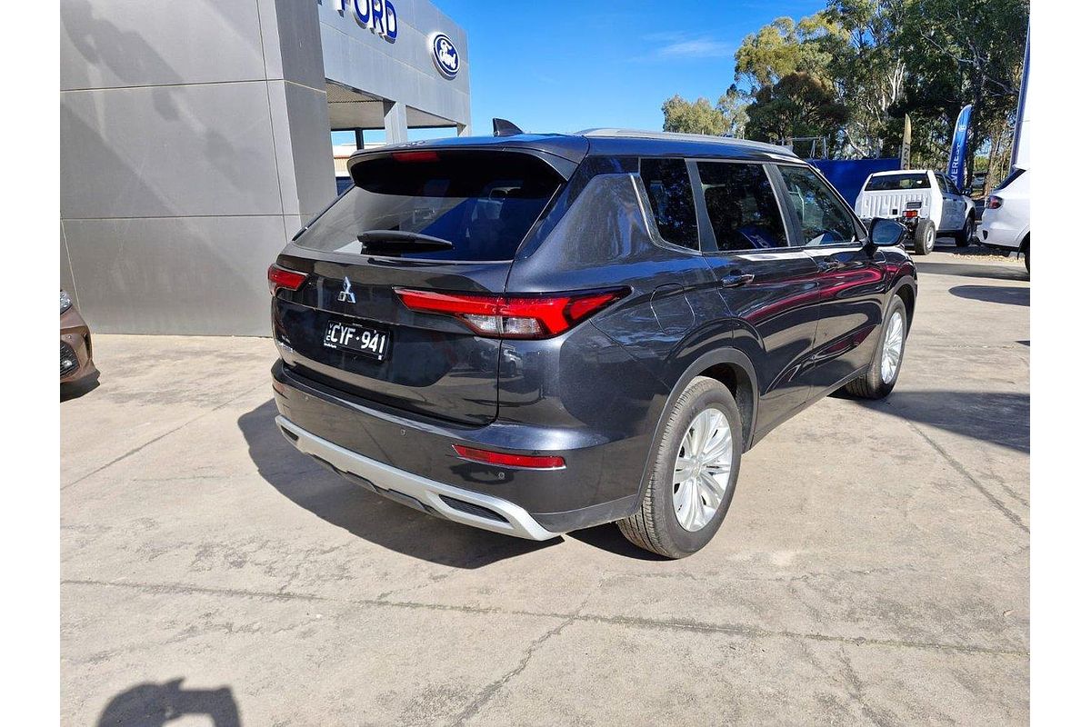 2023 Mitsubishi Outlander LS ZM