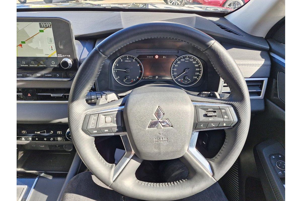 2023 Mitsubishi Outlander LS ZM