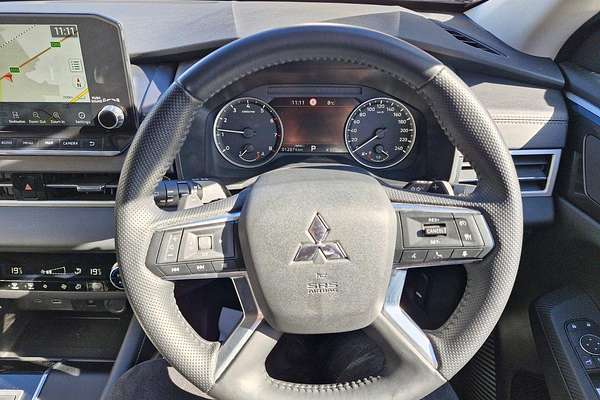 2023 Mitsubishi Outlander LS ZM