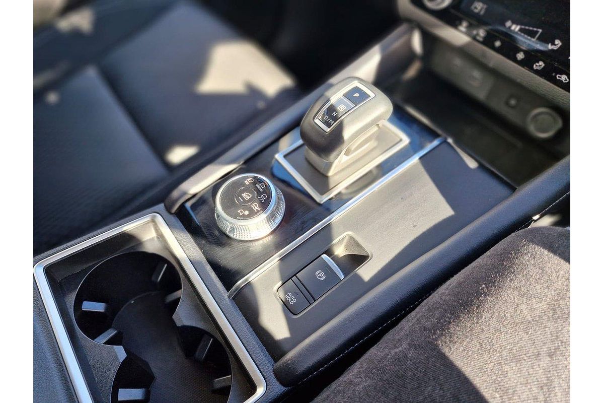 2023 Mitsubishi Outlander LS ZM