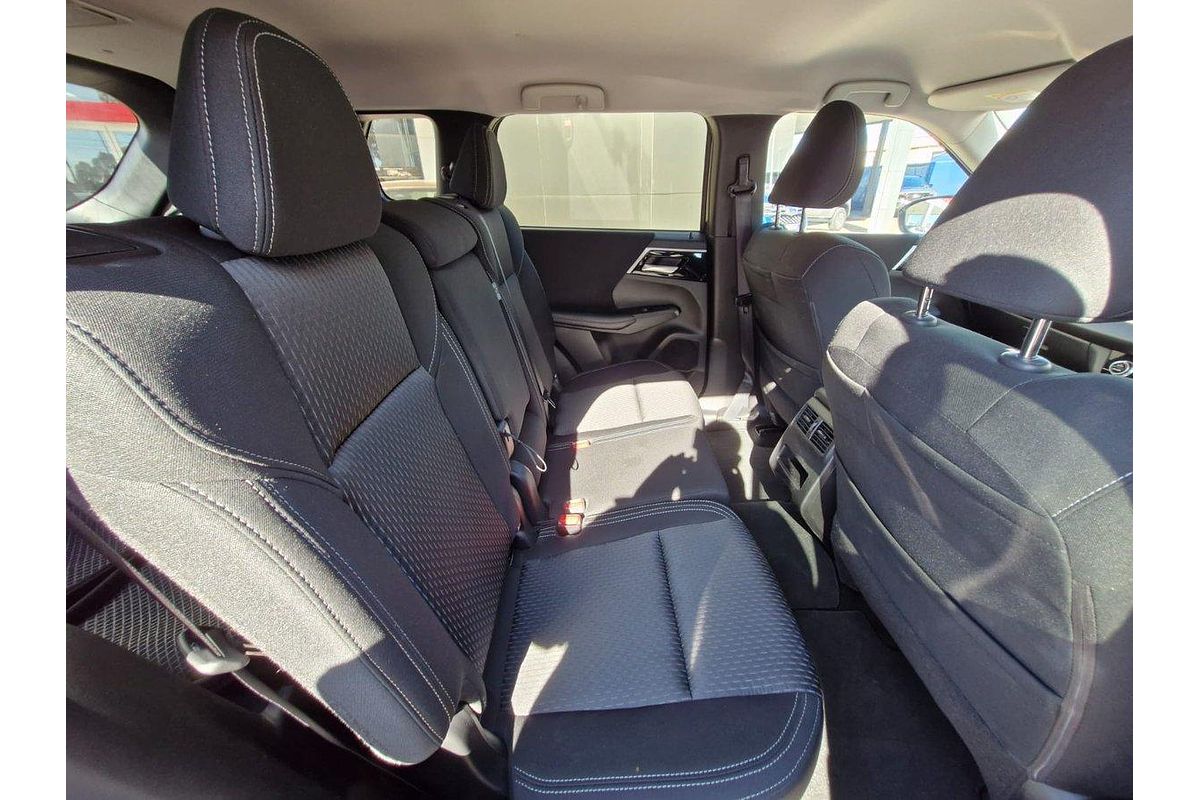 2023 Mitsubishi Outlander LS ZM
