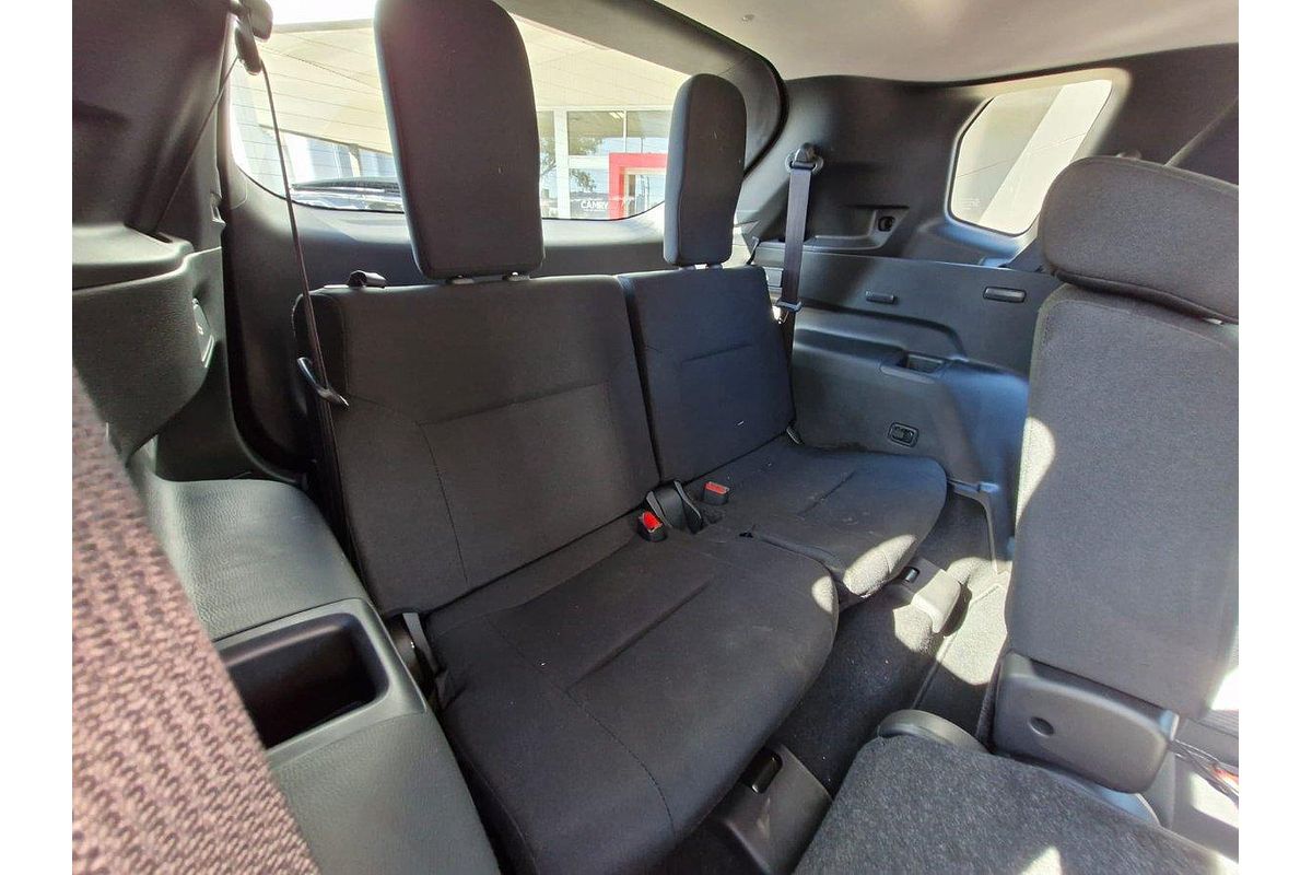 2023 Mitsubishi Outlander LS ZM